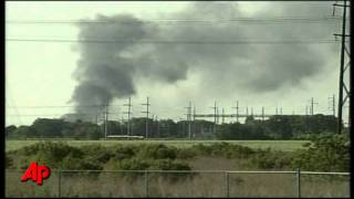 Raw Video: Blasts Rock La. Chemical Plant