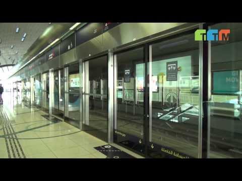 Video: Hoe u de metro gebruikt tijdens uw reis naar Dubai