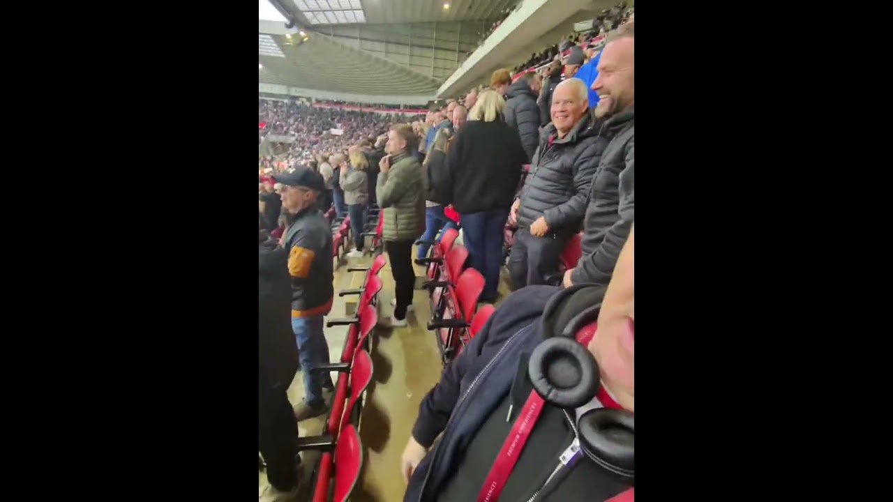 ​STADIUM OF LIGHT MATCHDAY VLOG: Quinn's Bar  & Crossing Sunderland's NEW Keel Crossing Bridge!