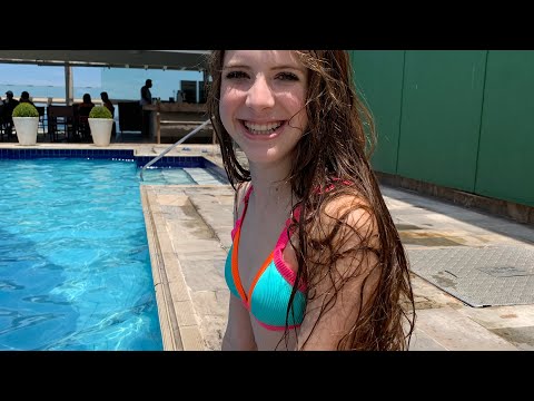 NA PISCINA DO HOTEL 🤩 - Modelo Julinha