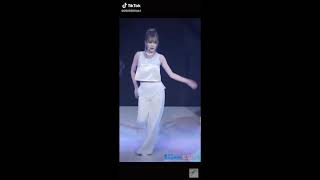 [T-ARA TIKTOK #3] Tổng hợp những Clip tiktok của Boss Qri T-Ara - Qri Tiktok Compilation screenshot 5