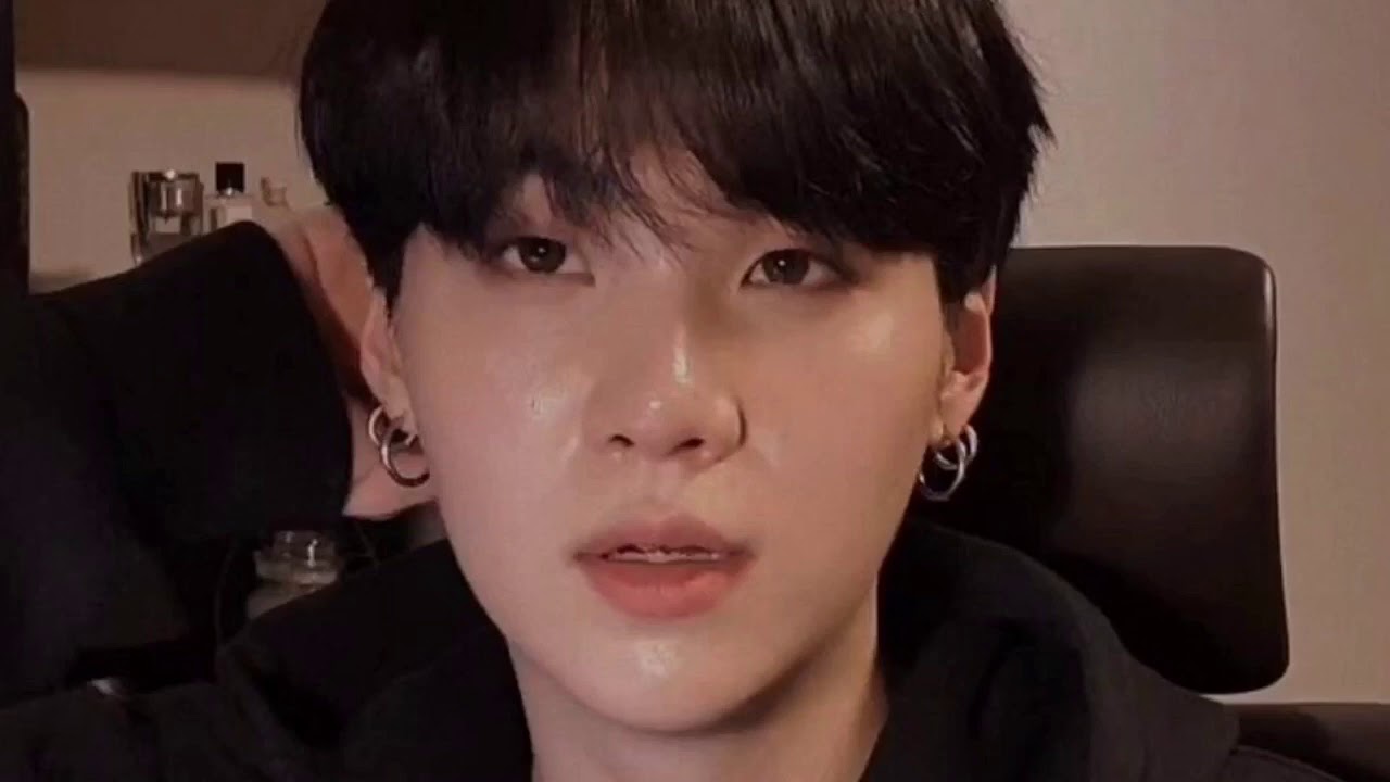 •ASMR YOONGI: “sendo grosso com você por um dia.”