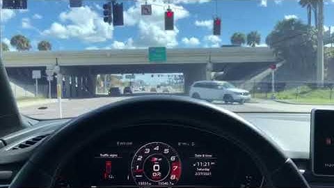 Audi Traffic Light Information System Explained