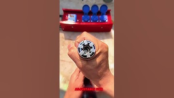 Practical universal socket tool with freely adjustable size