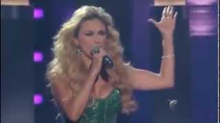 Aracely Arámbula canta en Premios Tu Mundo 2013