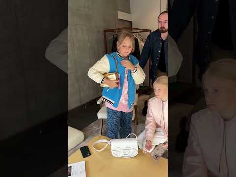 Купила дочке сумку