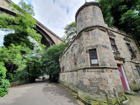 Edinburgh, Scotland. U.K. Water of Leith walking trail starting from South Queensferry Street Bridge