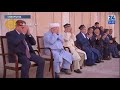 Qalampir.uz - Шавкат Мирзиёев Ислом Каримов қабрини зиёрат қилди