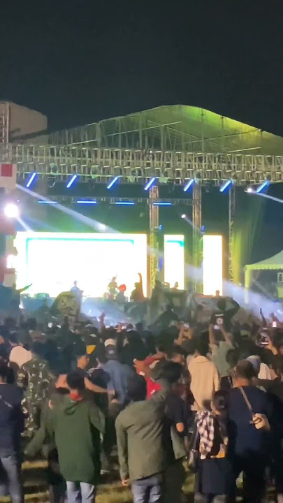 Slank/Kamu Harus Pulang/Konser/Semarang