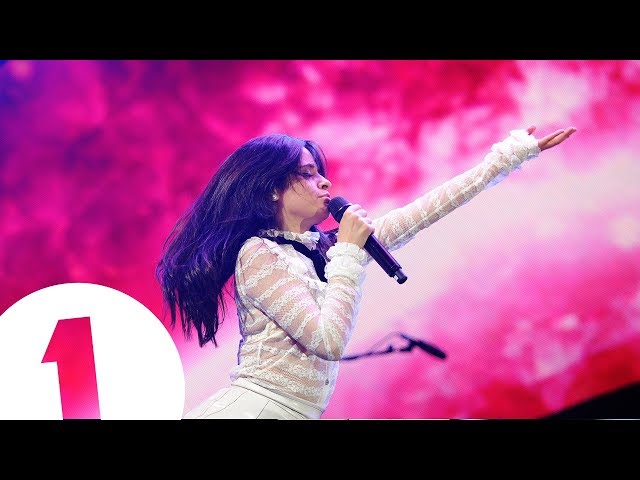 Camila Cabello - Havana (Radio 1's Teen Awards 2017) class=