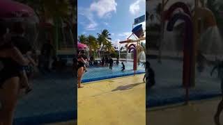 Valde De Agua Gigante