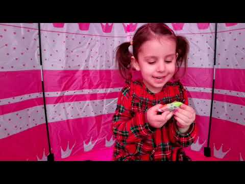 Შაპიტომ დაასაჩუქრა ნიტა ხის სკივრებით