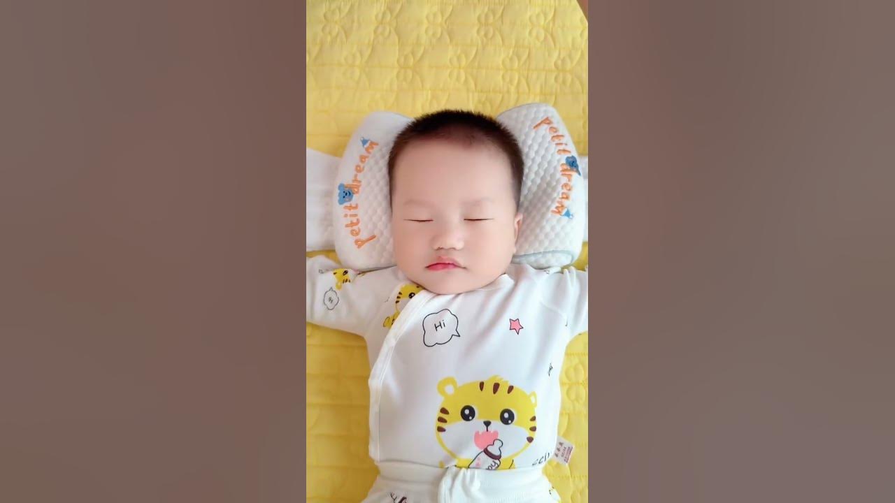 The fabric is very soft and breathable, and the middle is high, which will not affect the baby's