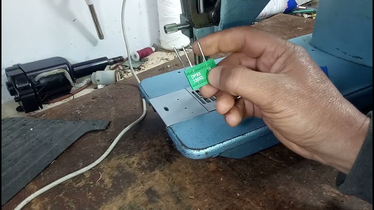 singer''20U43''✅problème de l'aiguille et le chariot de la machine à coudre