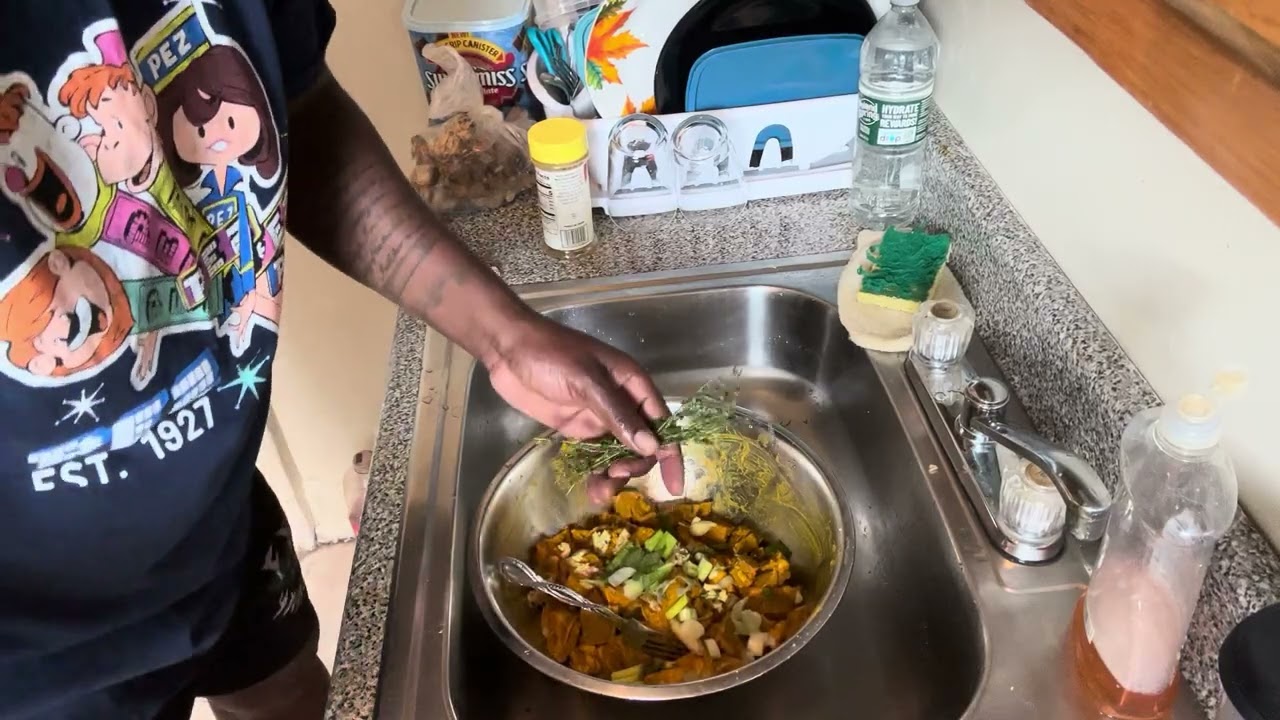 washing goat meat with vinegar and salt ￼￼