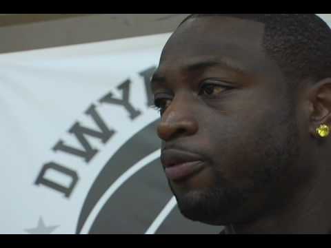 Dwyane Wade Bowling Event - Brunswick Lanes