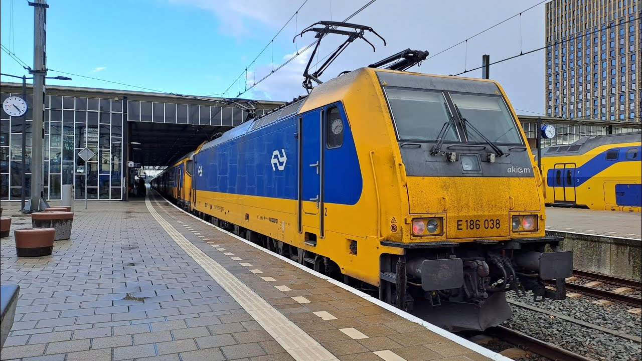 Volledige rit van Den Haag HS naar Eindhoven Centraal (via Dordrecht