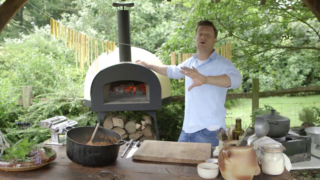 Jamie Oliver Wood Fired Pizza Oven YouTube Jamie Oliver Wood Fired Pizza Oven YouTube