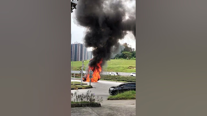#DETIK DETIK KEBAKAR MOBIL PICK UP DI MEIKARTA