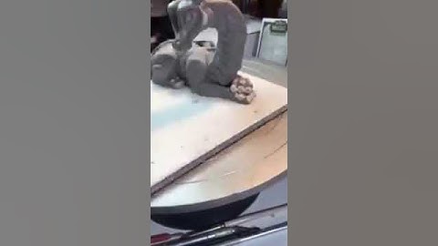 Sculpting a dragon time lapse part 2