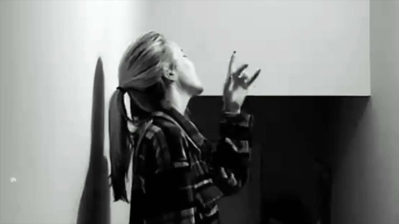 Danielle Bradbery | Listen by Beyoncé (Stairwell Sessions)