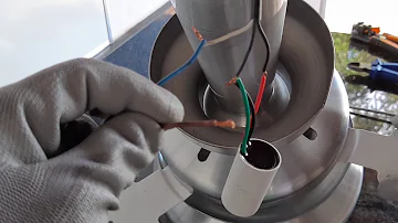 Pode ser colocado dois capacitores em um ventilador de teto?