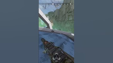 One clipping left and right #apexlegends #apex #gaming #botlobbies #cheating #nfl #apexlegendsclips