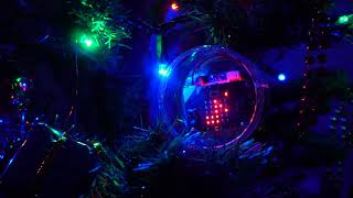 microbit v2で作った拍手したらジングルベルが流れるクリスマス飾り ‐ 窓の杜