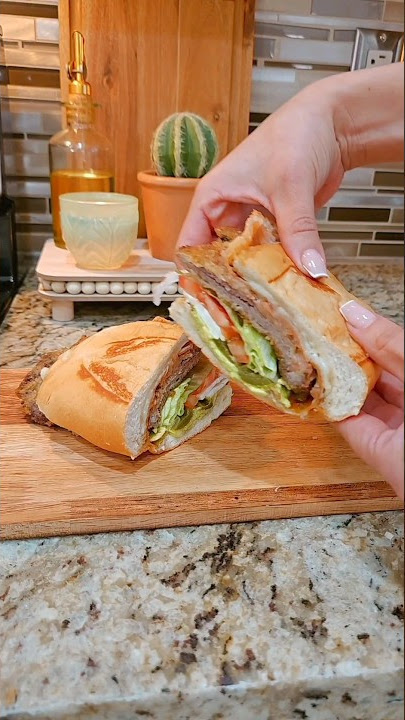 Torta de Milanesa de res #torta #tortas #parati #recetas #milanesas #fyp #foodie #comidamexicana