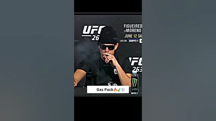 Nate Diaz smokes a joint at the press conference😂🔥 #420 #shortsfeed #mma #ufc #natediaz #snoopdogg