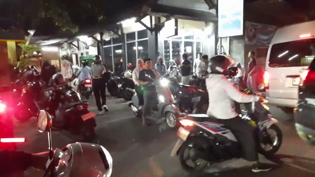 Night  ride in Sleman Jogja Indonesia @Tari Luhur