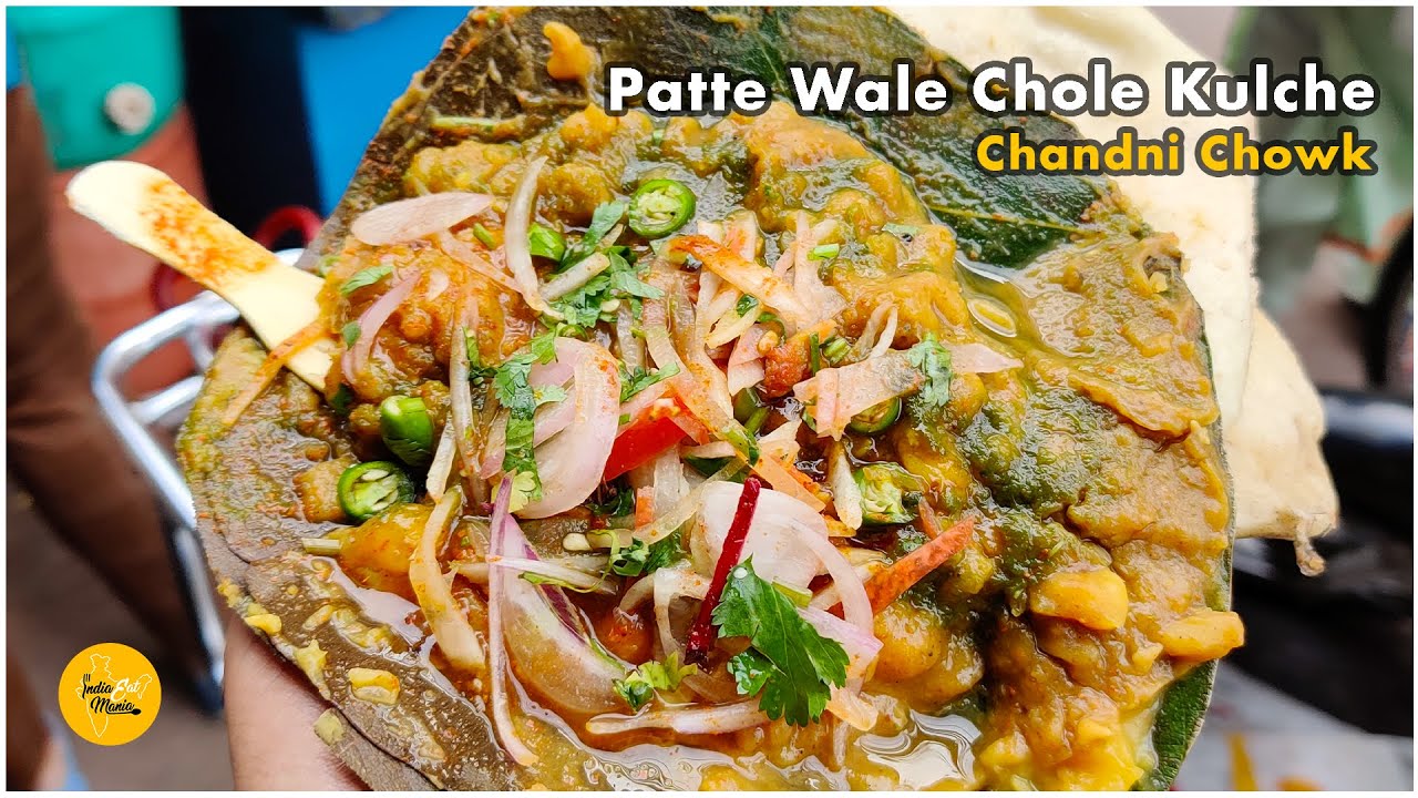 Patte Wale Chole kulche l Old Delhi Street Food l India Eat Mania | INDIA EAT MANIA