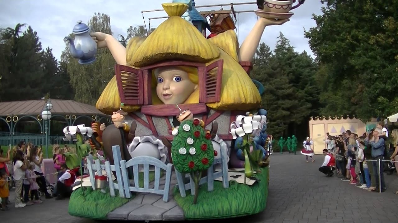 Disneyland Paris Parade 2014