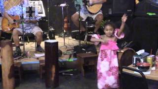 Video-Miniaturansicht von „"Kaholo Hula", Performed BY Ha'a Hula“