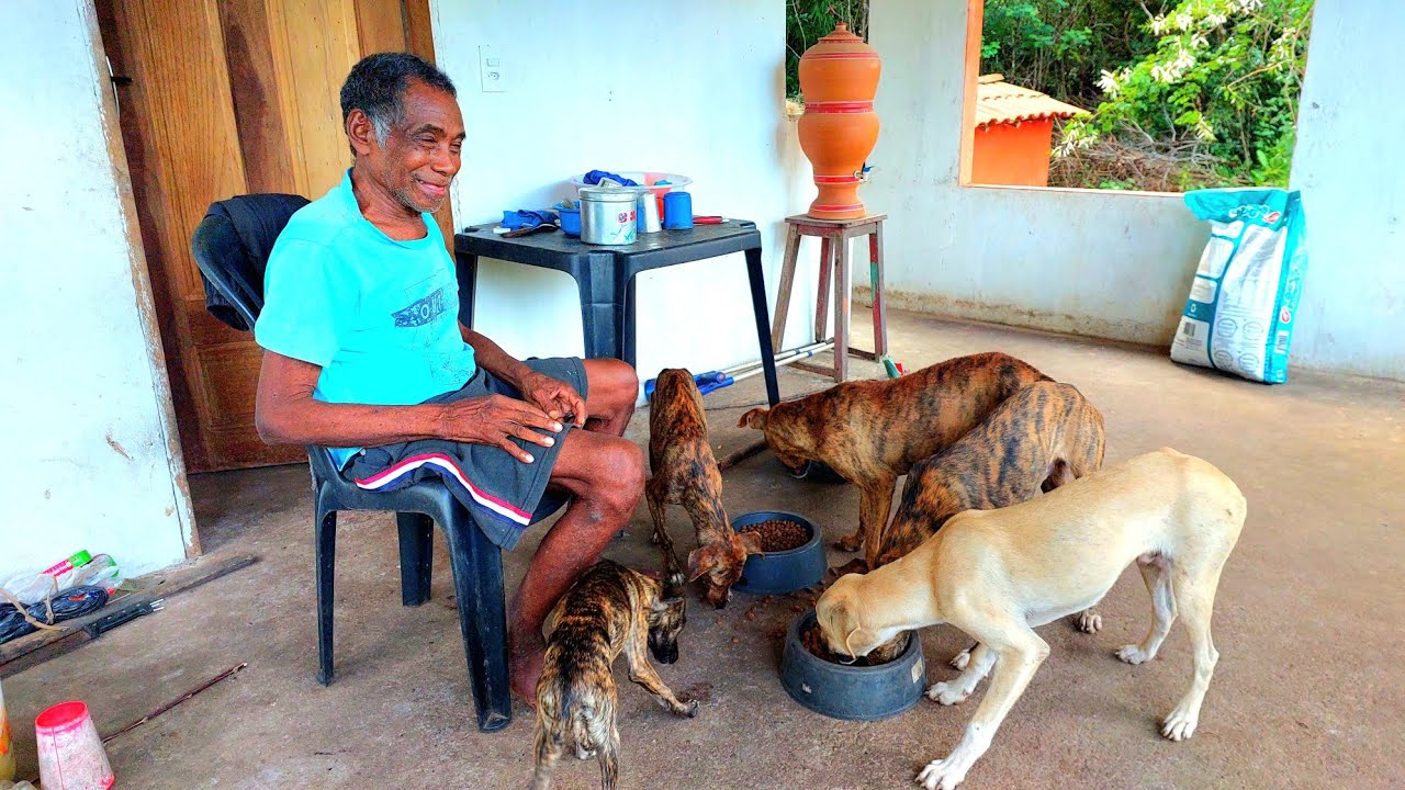 Veja a felicidade do VÔ BINA ao ganhar uma galinha assada #prestação de contas