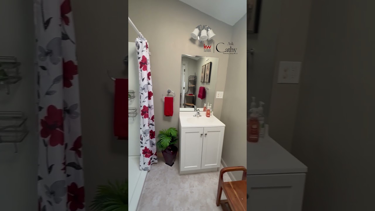 Independence Home for Sale: Spacious 4-Bedroom with Walk-Out Basement & Wooded Views