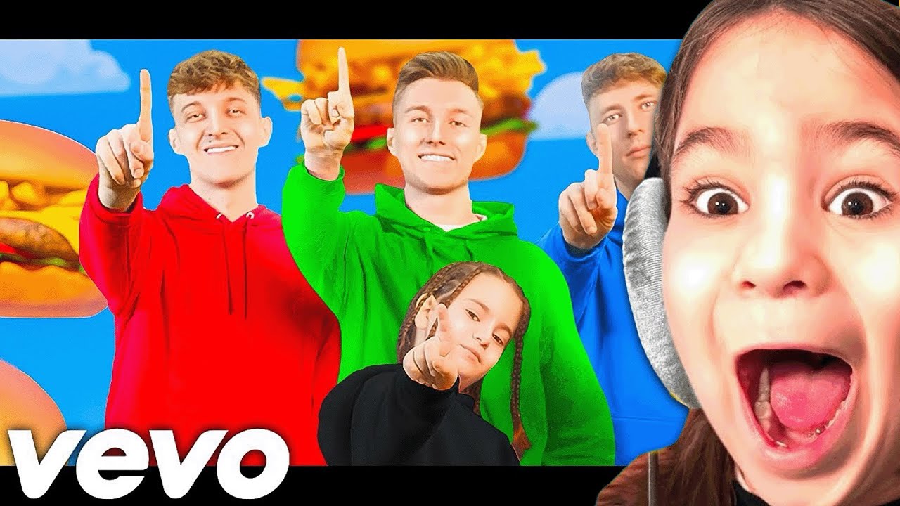 KLEINER Junge REAGIERT auf BURGERPOMMES SONG😳