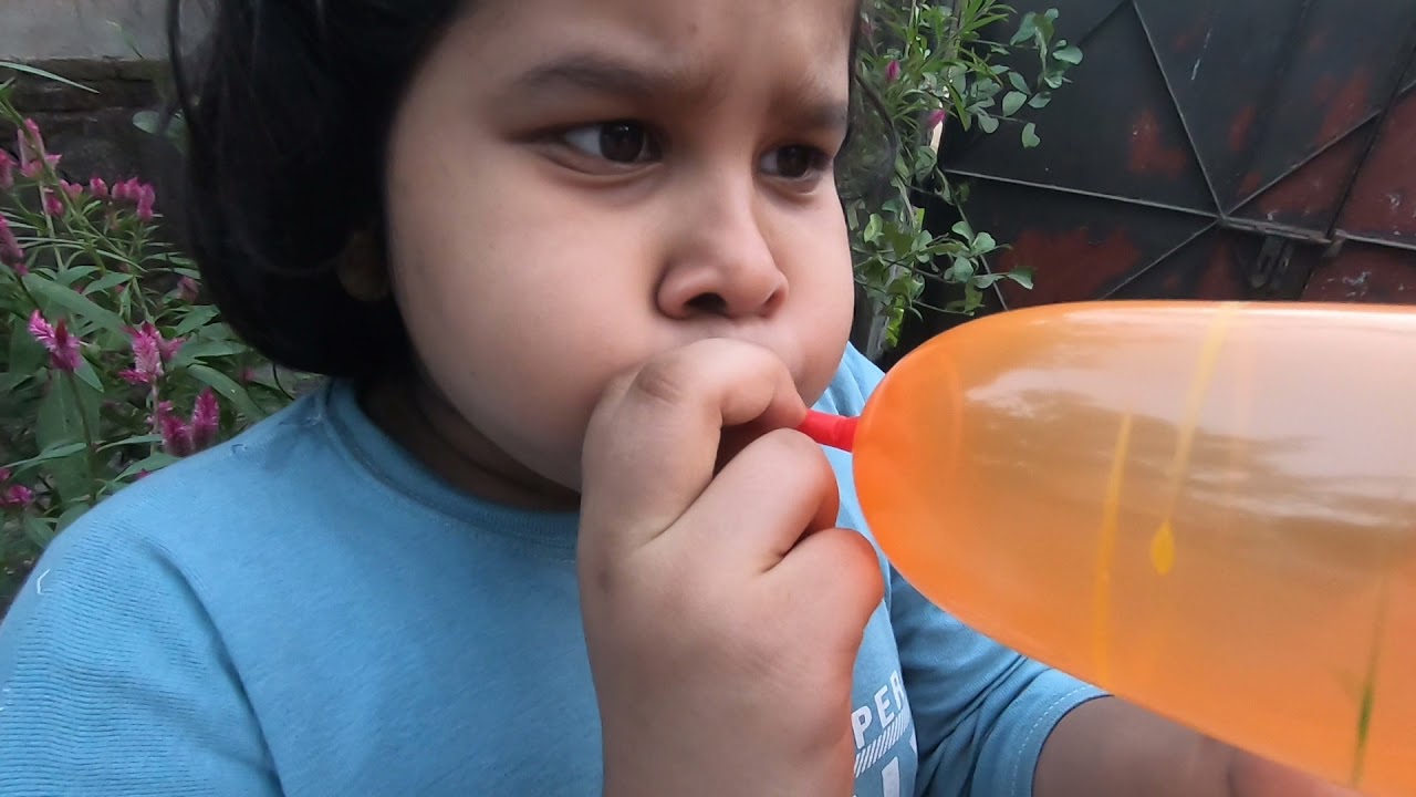 Balloon popping girls. Learn Colors with Rocket Balloons | girl popping Balloon Episode 26.