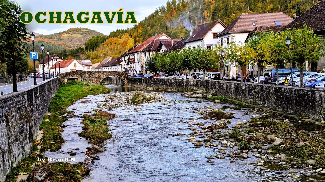 Ochagavía: un pueblo con encanto (Valle de Salazar - Navarra). Ruta de otoño por el bosque.