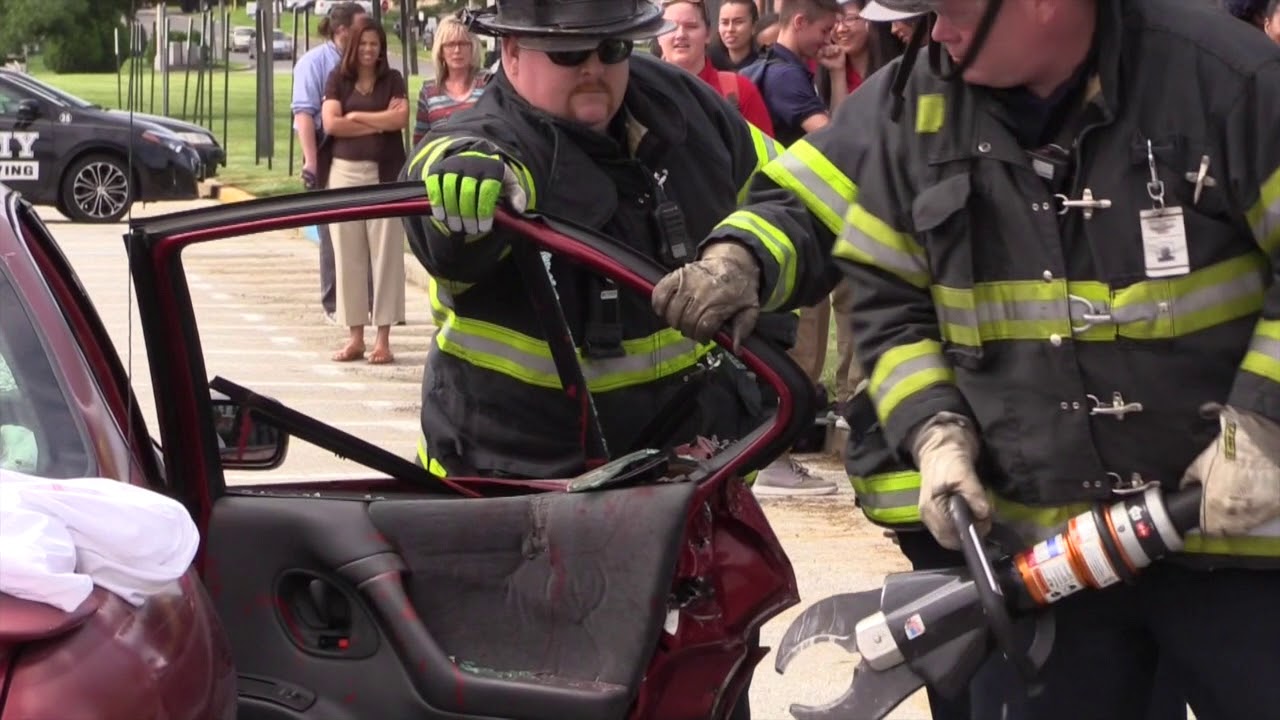 Mock Car Crash presented at Pennsauken High School (2016) YouTube