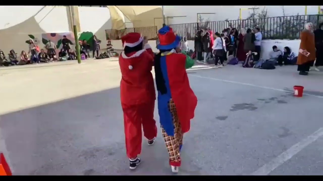 يوم الطفل العالمي وإناث رواد العلم النموذجية