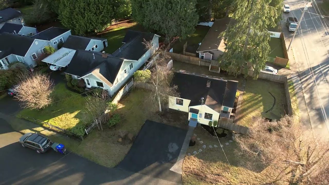 Cozy Cottage in Everett, WA - Presented by PBNW Homes Team 