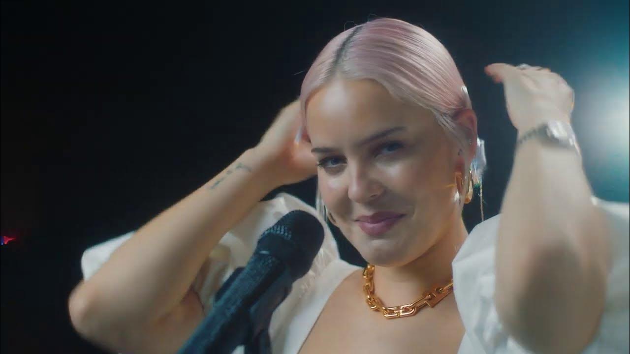 Anne-Marie - To Be Young [Performance Video] - YouTube