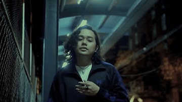 Soaringthroughthedepths - num9 (Official Video)