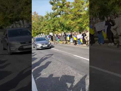 У середмісті Дніпра провели мітинг із гаслом «Гроші на ЗСУ»
