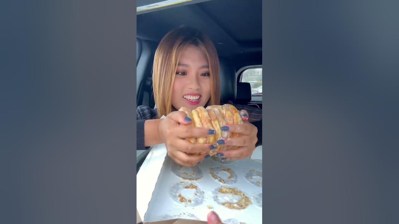 LIFE HACK: HOW TO EAT ONLY ONE DONUT #shorts #viral #mukbang