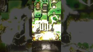 cambio de centro de carga bocina Bluetooth v8 #bocinas #tecnicos #repair #parati #tecnologia #v8