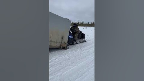 Погрузка снегохода в прицеп