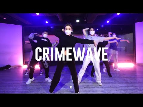 Crystal Castles - Crimewave Choreography SOPIA