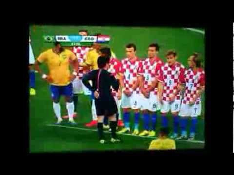 arbitro usa spray para faltas Mundial de Brasil